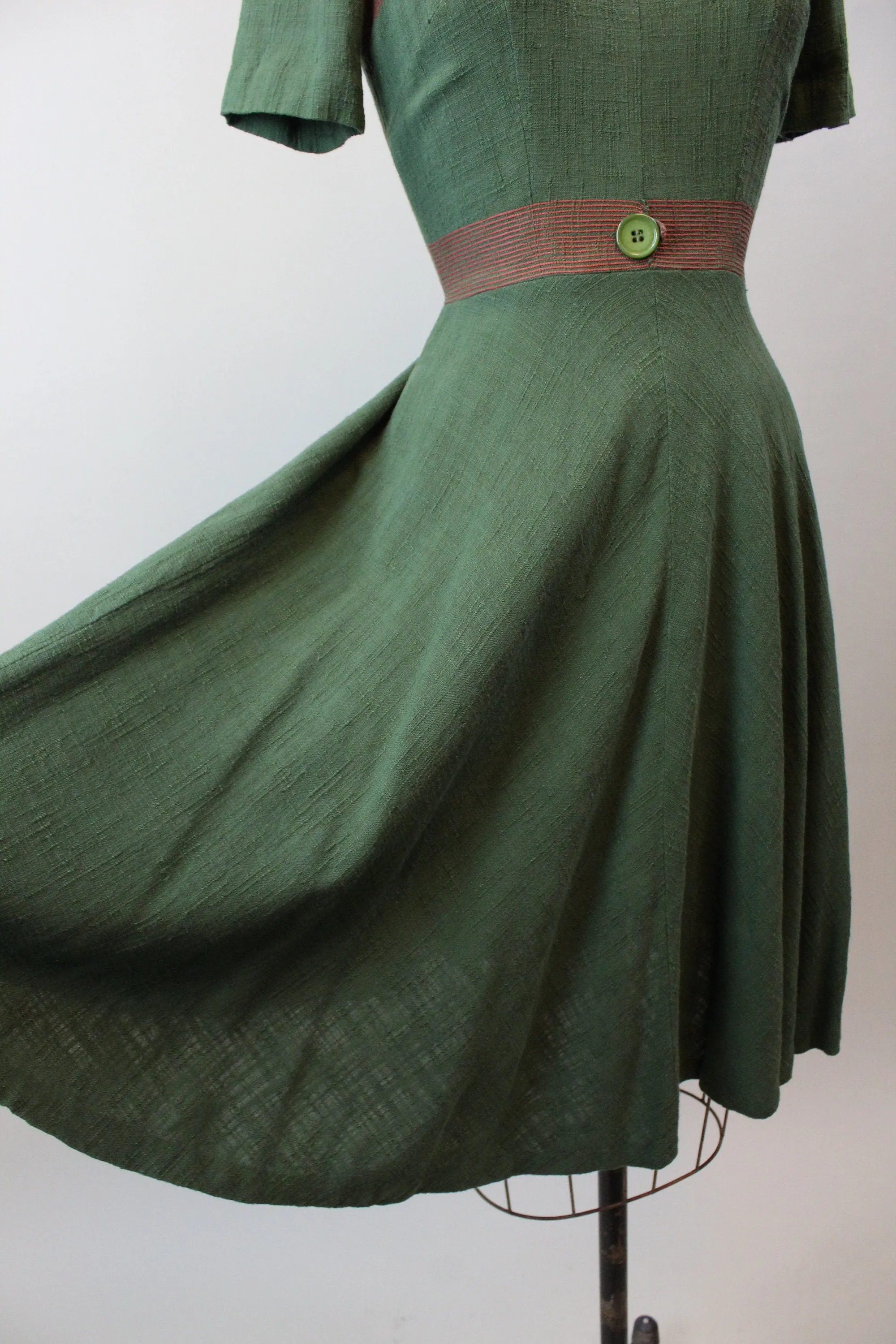 1940s OLIVE and RED button dress xxs | new winter