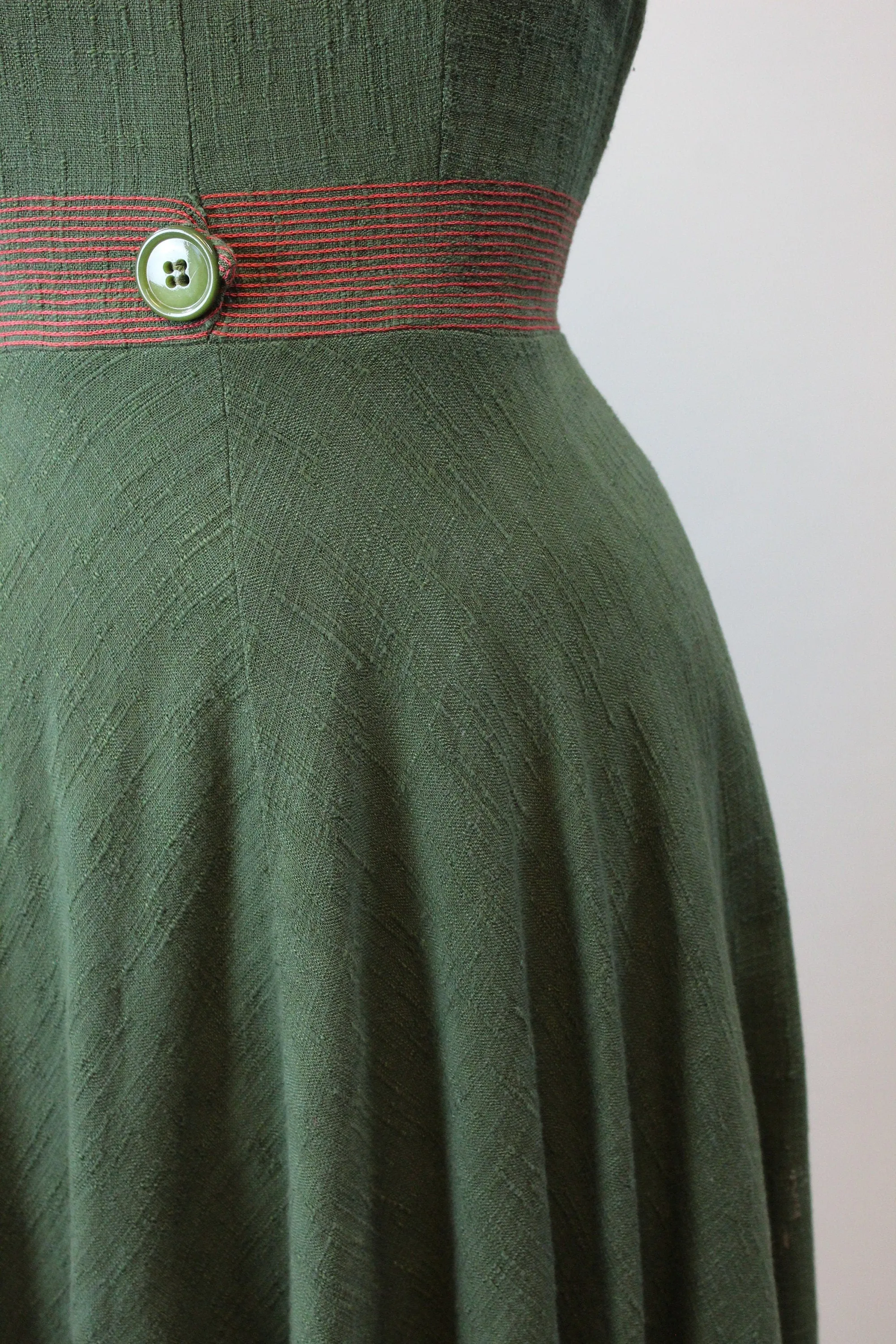 1940s OLIVE and RED button dress xxs | new winter