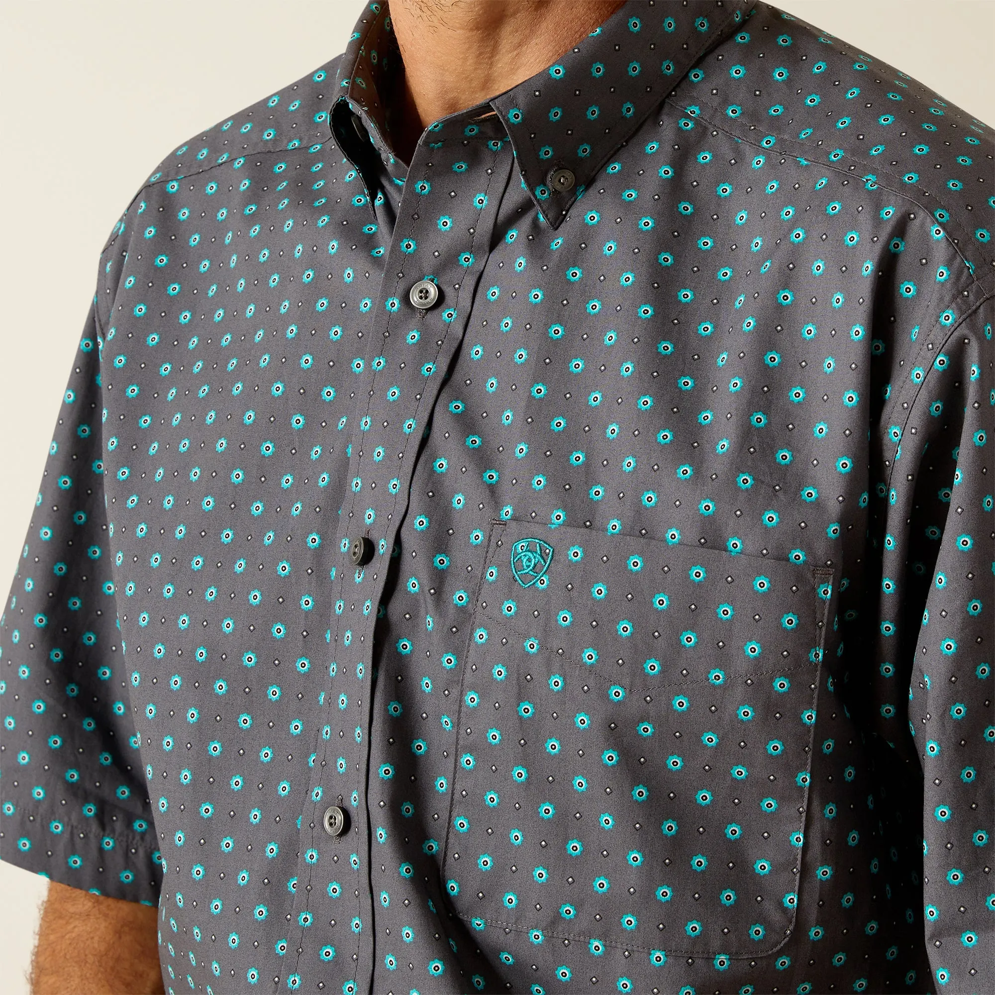 Ariat Men's Johnnie Grey with Turquoise Print Short Sleeve Classic Fit Button-Down Shirt
