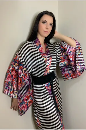 Black and White Summer Flowers Long Jacket Kimono