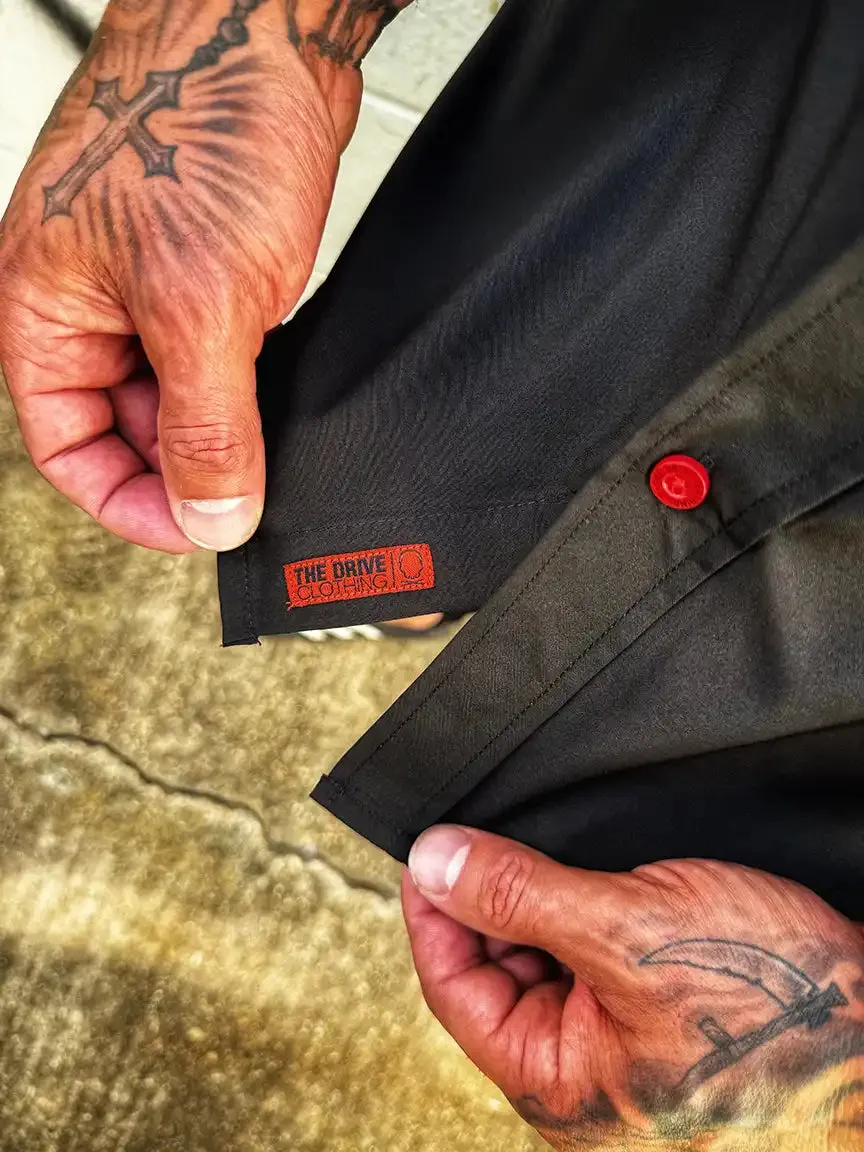 ESSENTIAL BLACK BUTTON UP