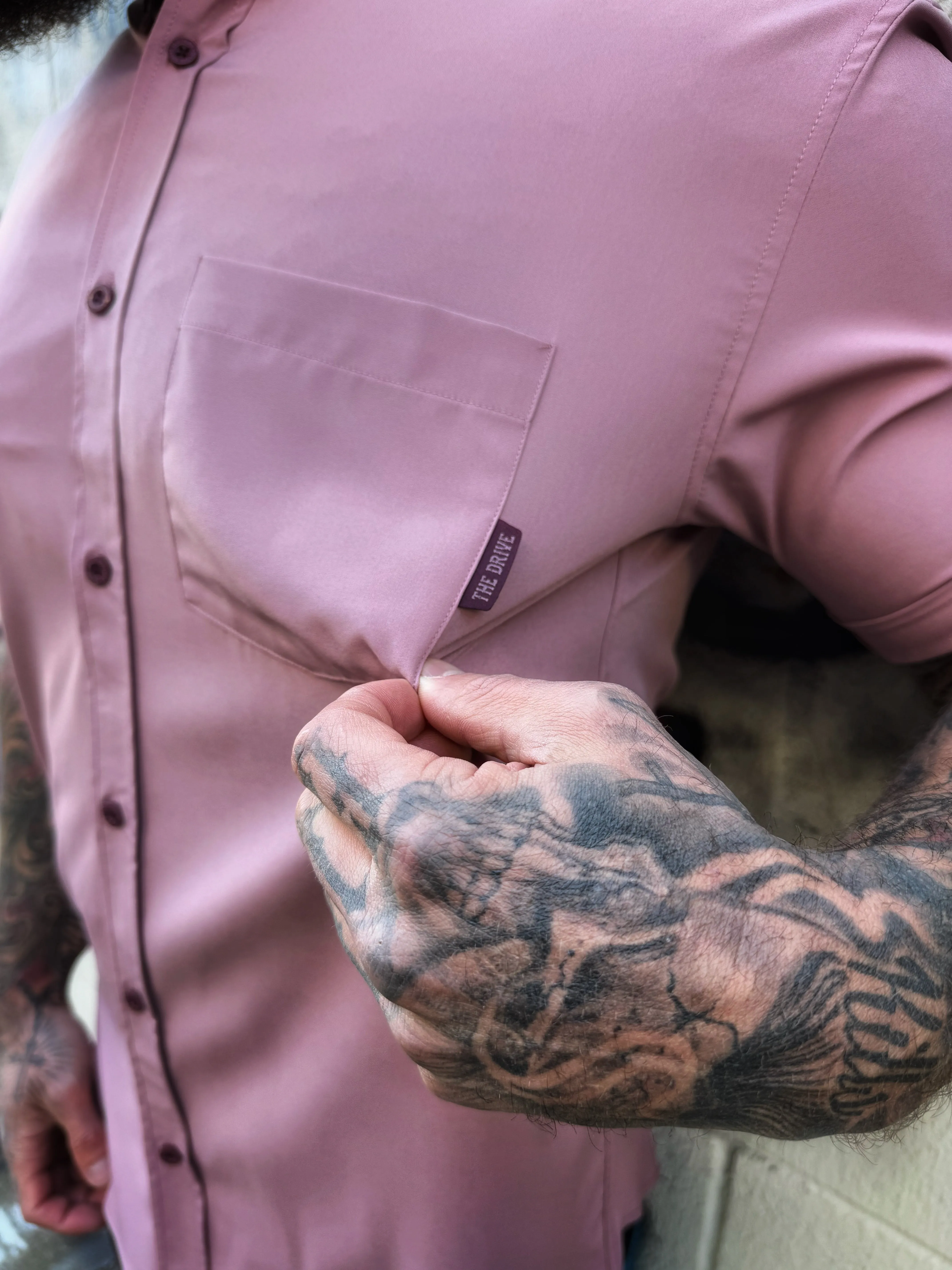 ESSENTIAL MYSTERIOUS ROSE BUTTON UP