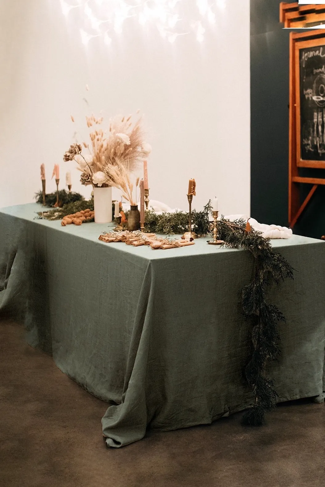 Linen tablecloth - green