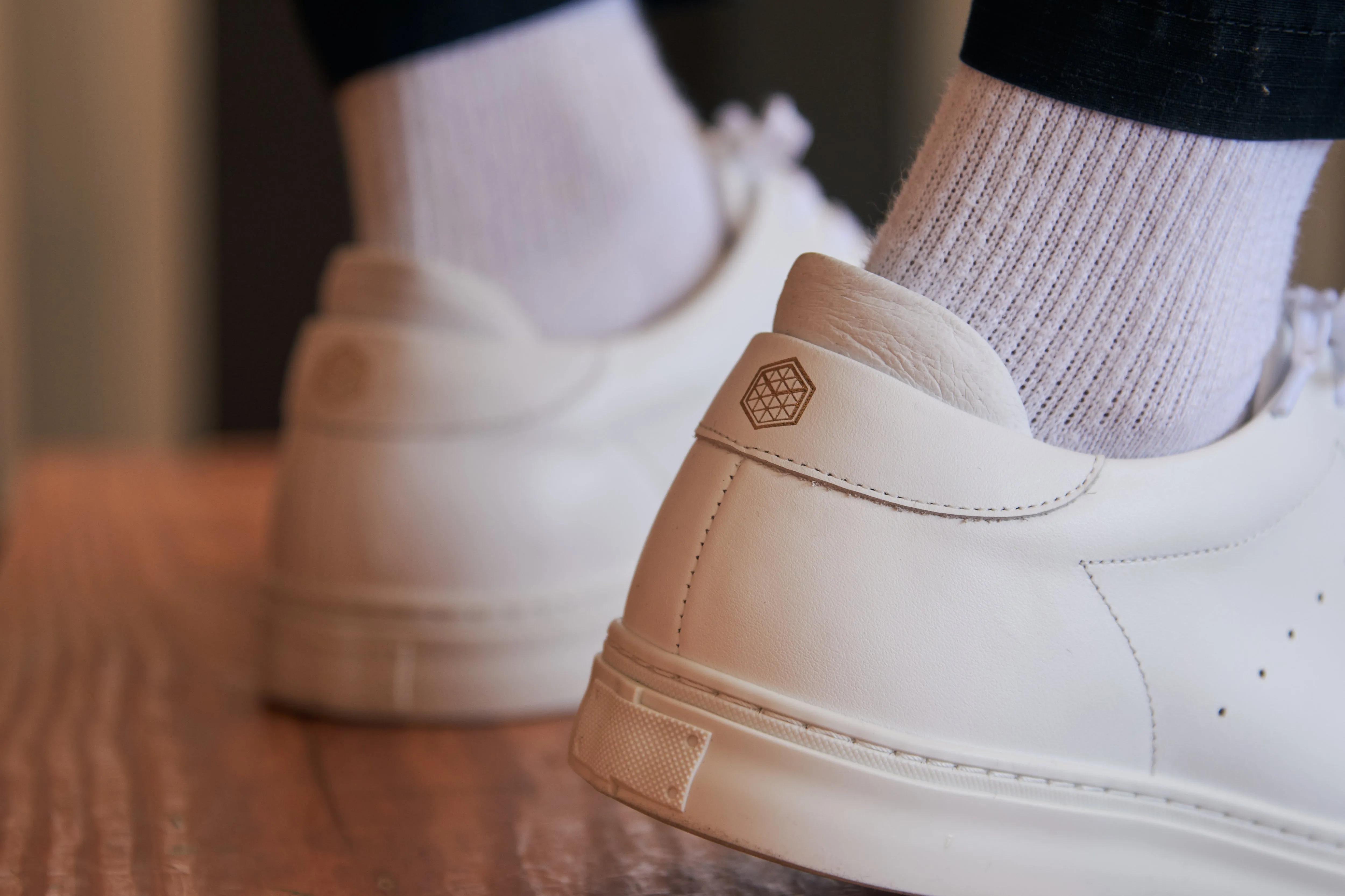 OMNI White Leather