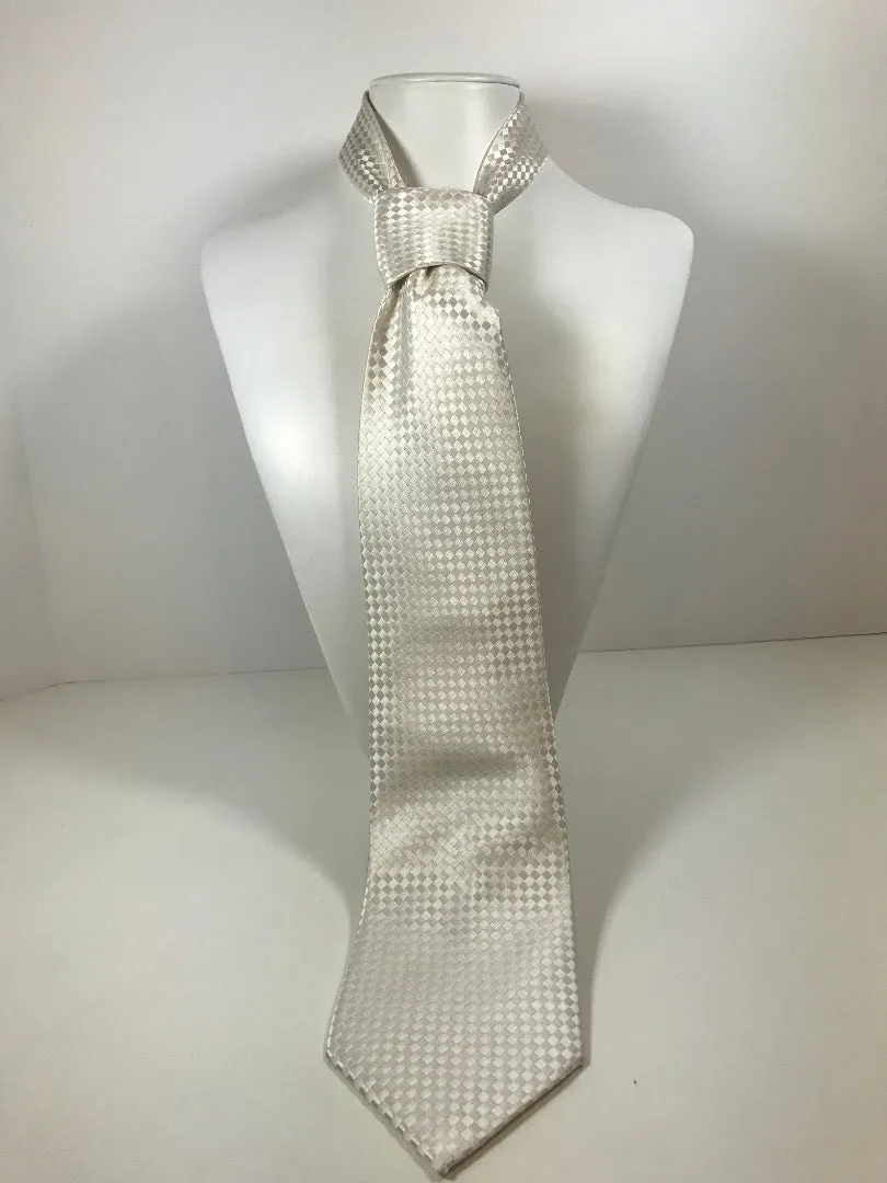 PIERRE CARDIN White on White Diamond Detail Men's Silk Tie 58 1/2 in.