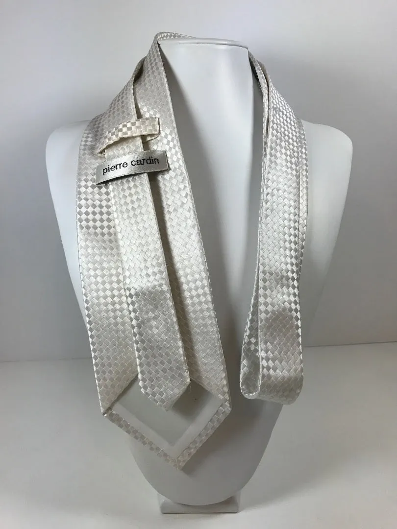 PIERRE CARDIN White on White Diamond Detail Men's Silk Tie 58 1/2 in.
