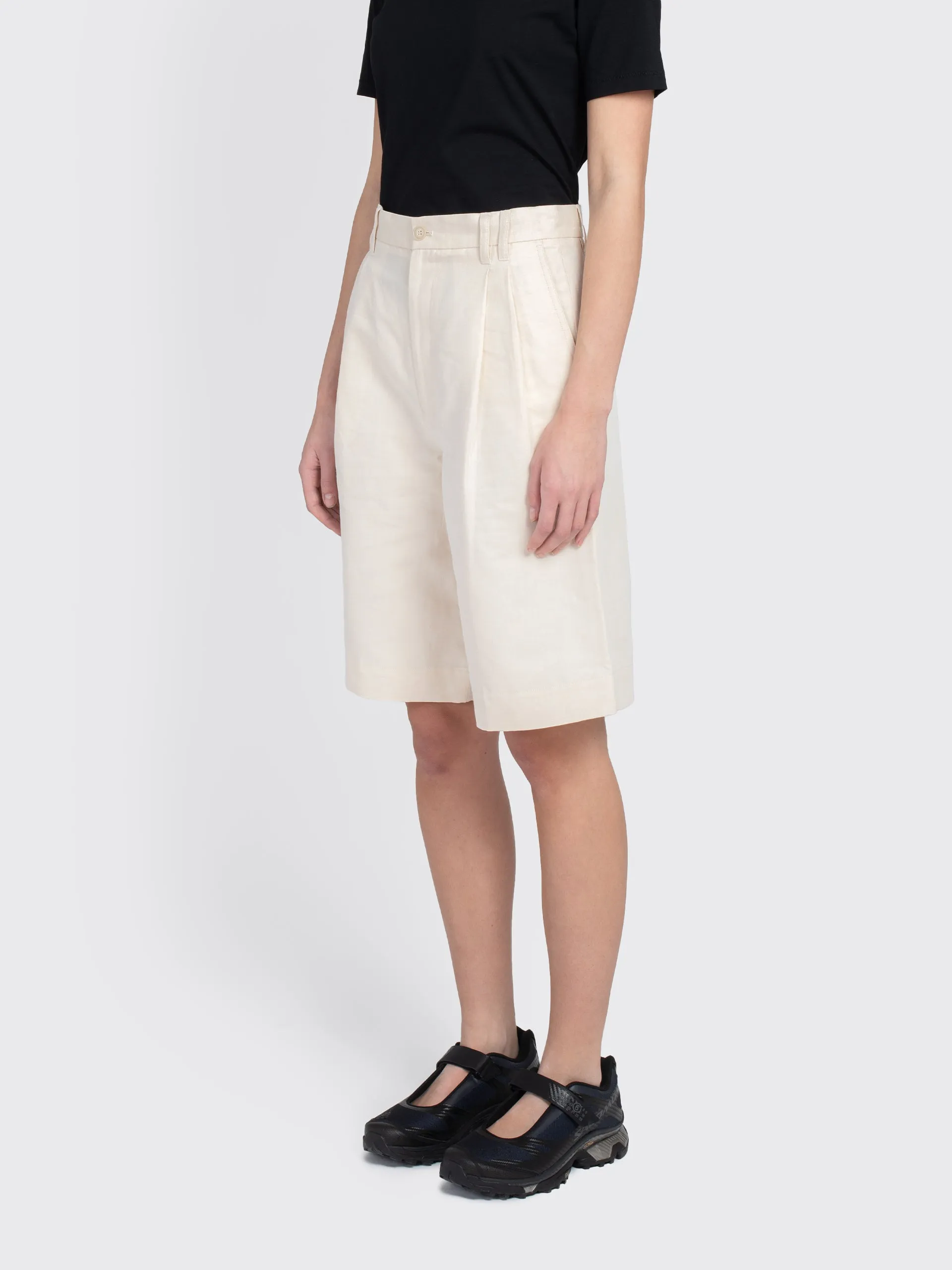 Relaxed Pleated Cotton Linen Shorts