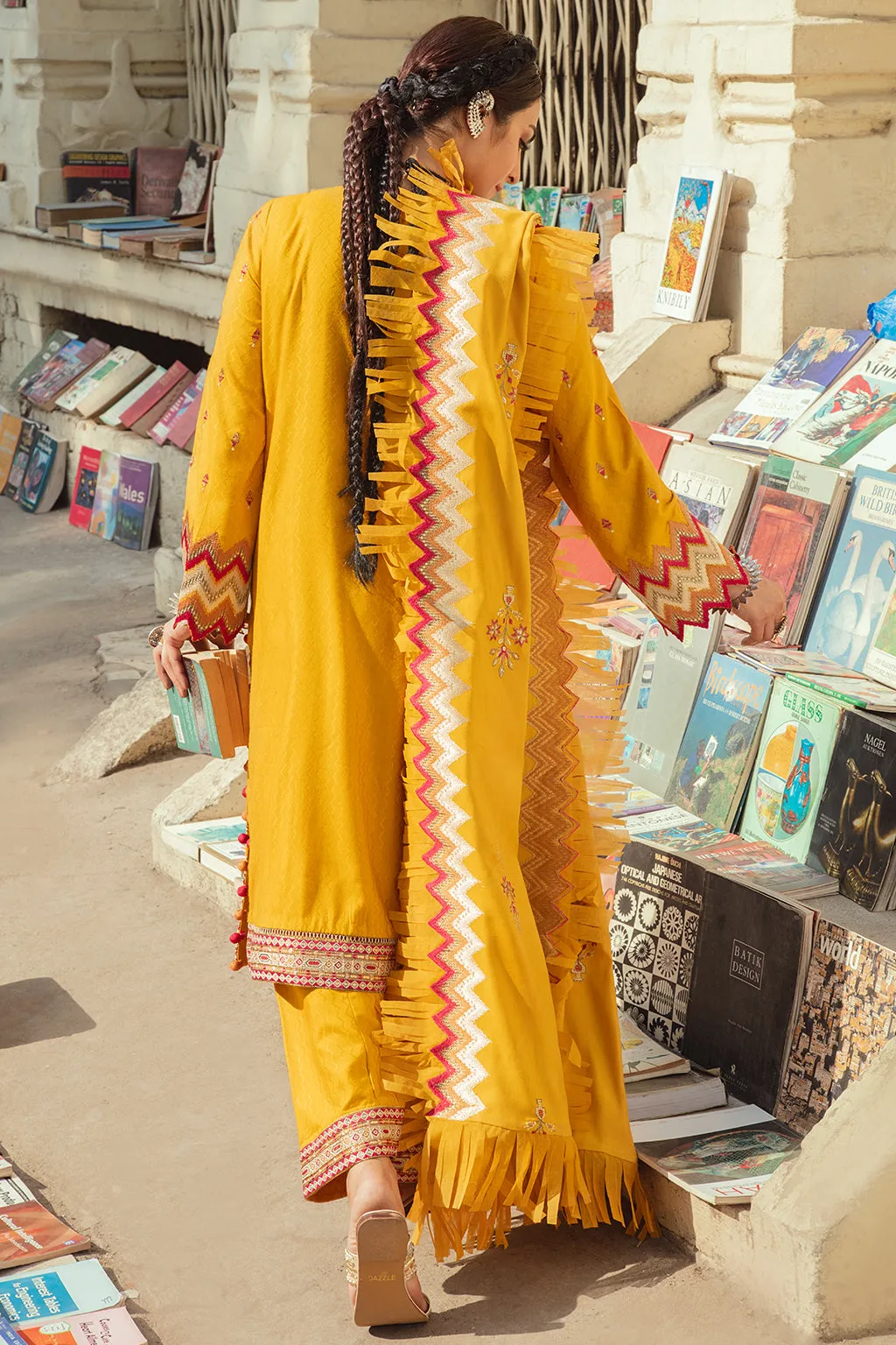 Sawera | Afrozeh Sardiyoon Ki Kahani Winter Collection 2021 | Unstitched Embroidered Khaddar Linen Suits