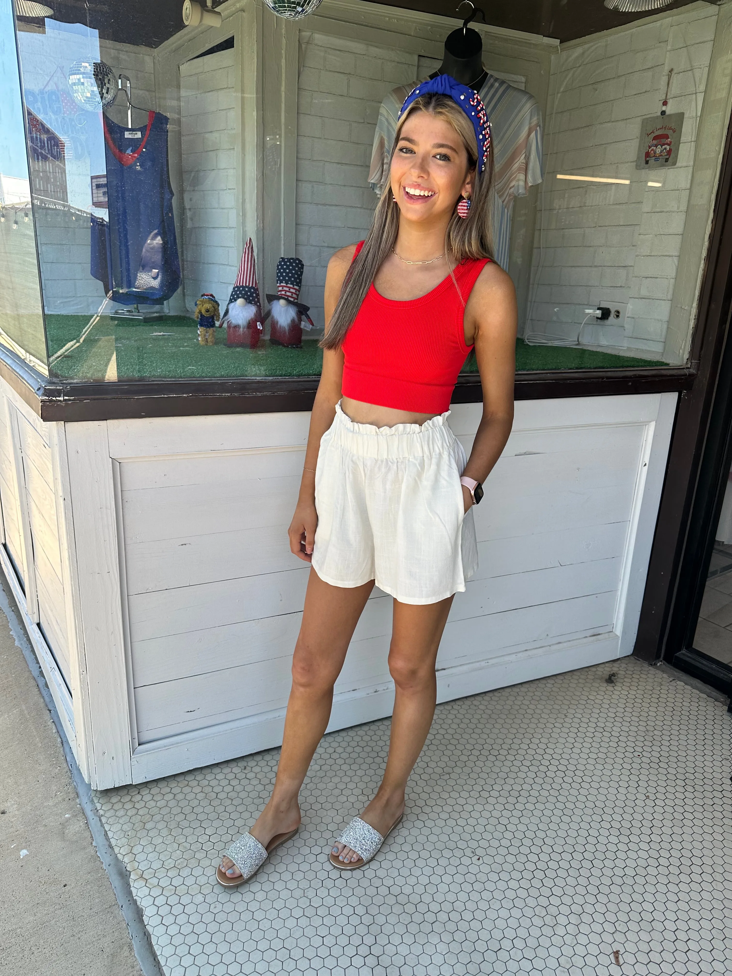 Simply Chic Shorts: Cream