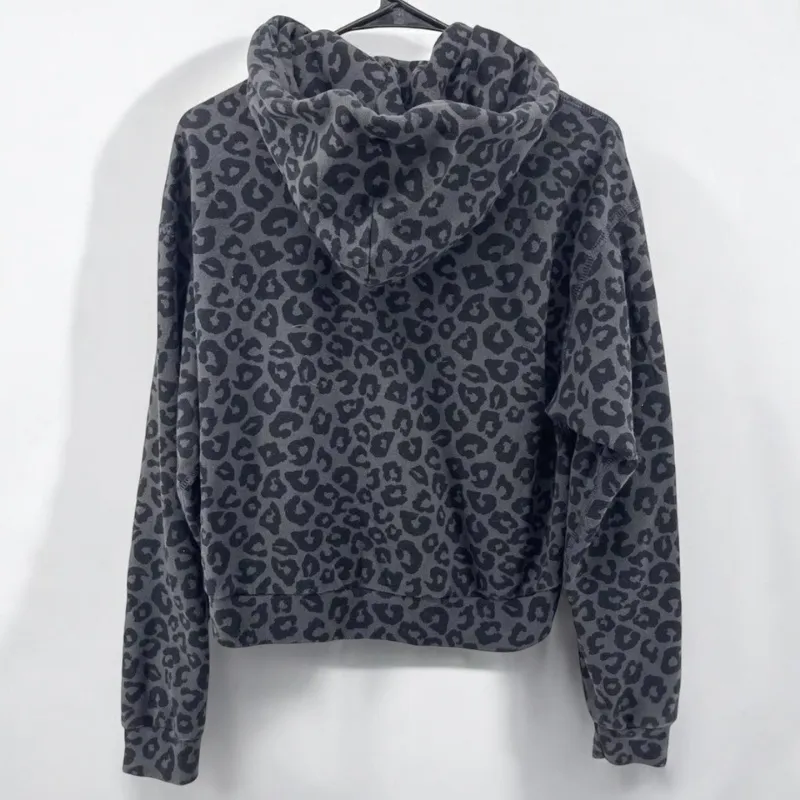 Stylish Leopard Print Hoodie for Men: Casual Streetwear