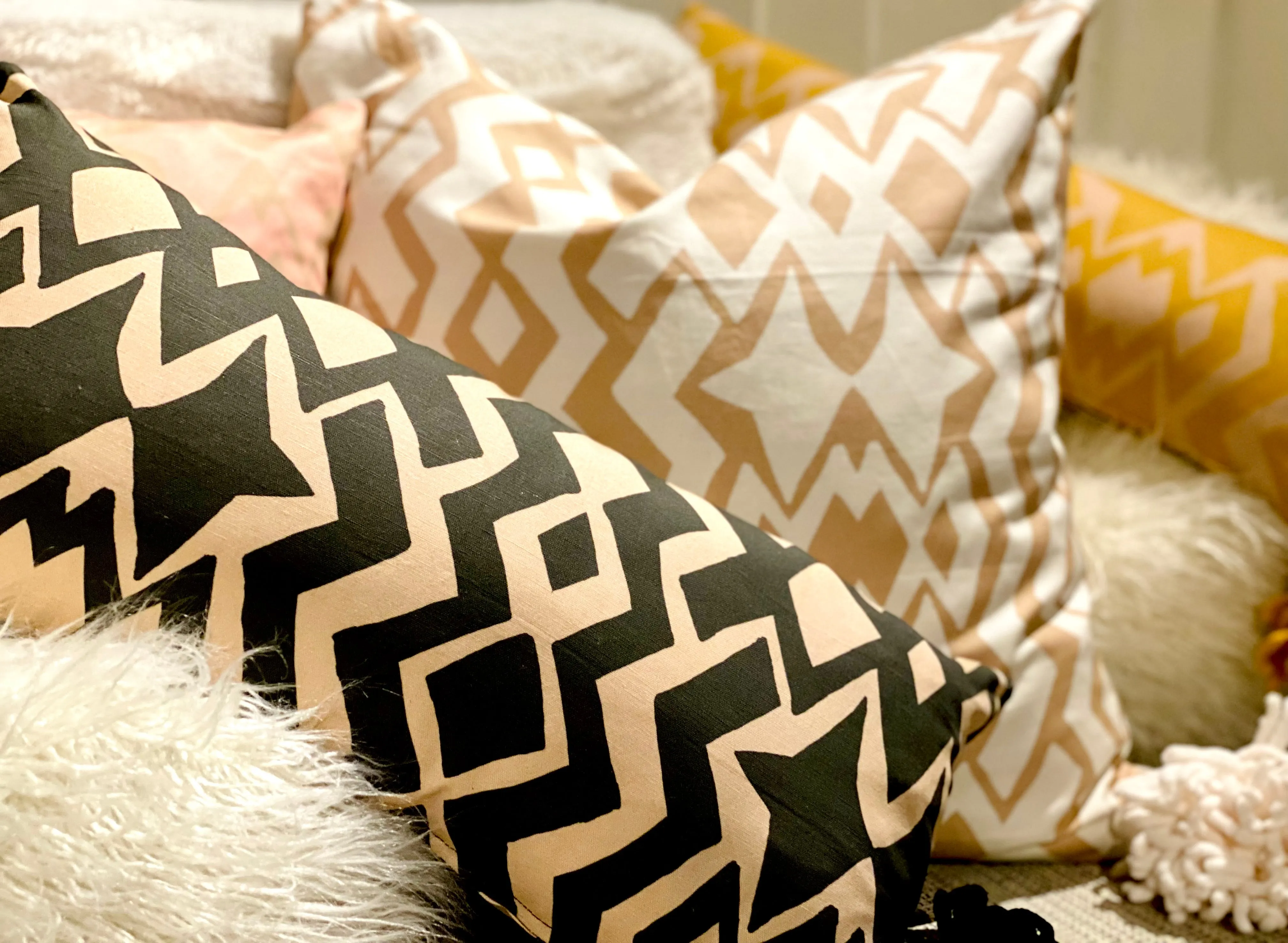 TATÚ ~ LUMBAR   EURO CUSHIONS