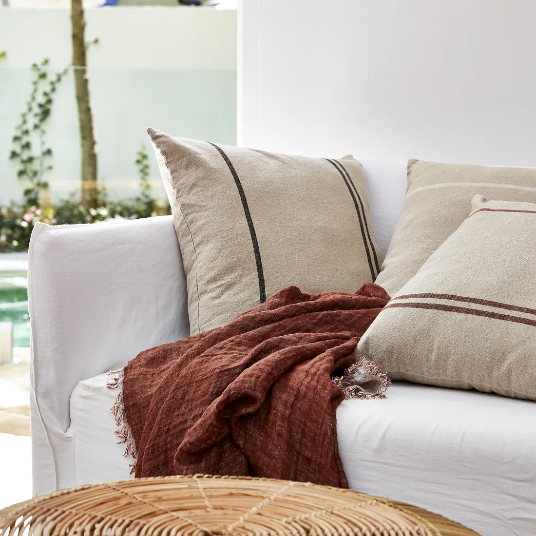Urban Oasis Melua Throw Blanket Russet