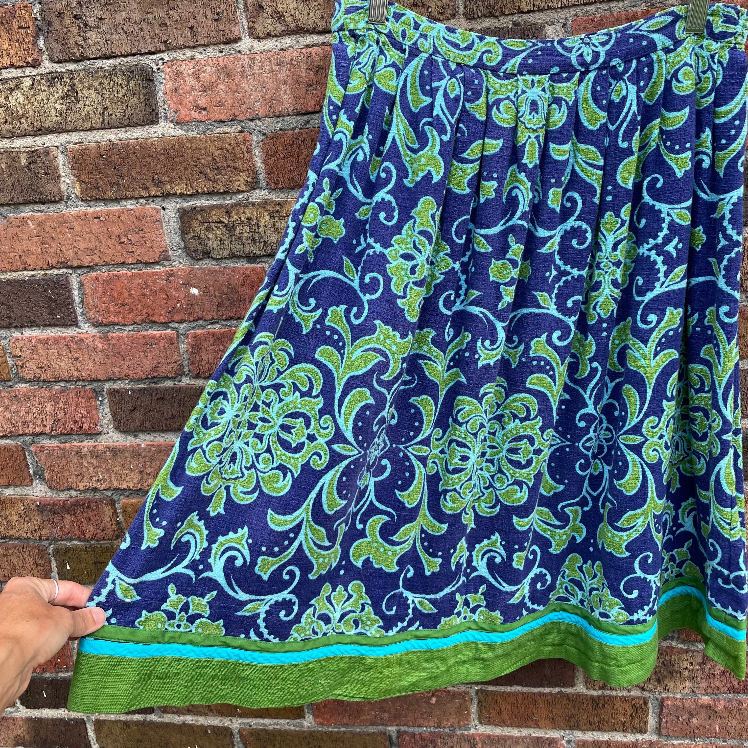 Vintage 50s 60s high waisted filigree pleated skirt // 28" waist  (HT2390)