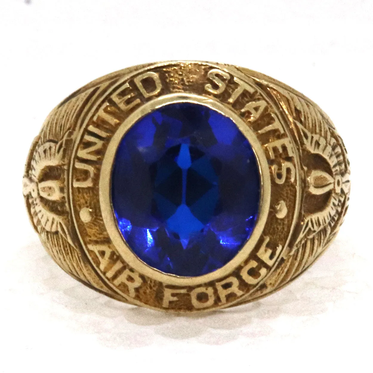 Vintage American 10 Karat Yellow Gold United States Air Force Class Ring