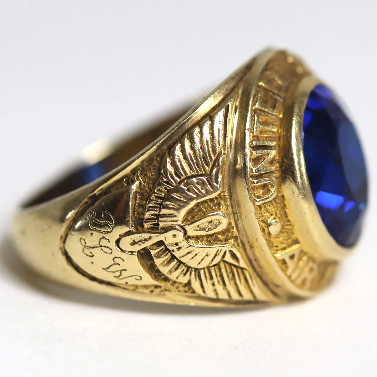 Vintage American 10 Karat Yellow Gold United States Air Force Class Ring