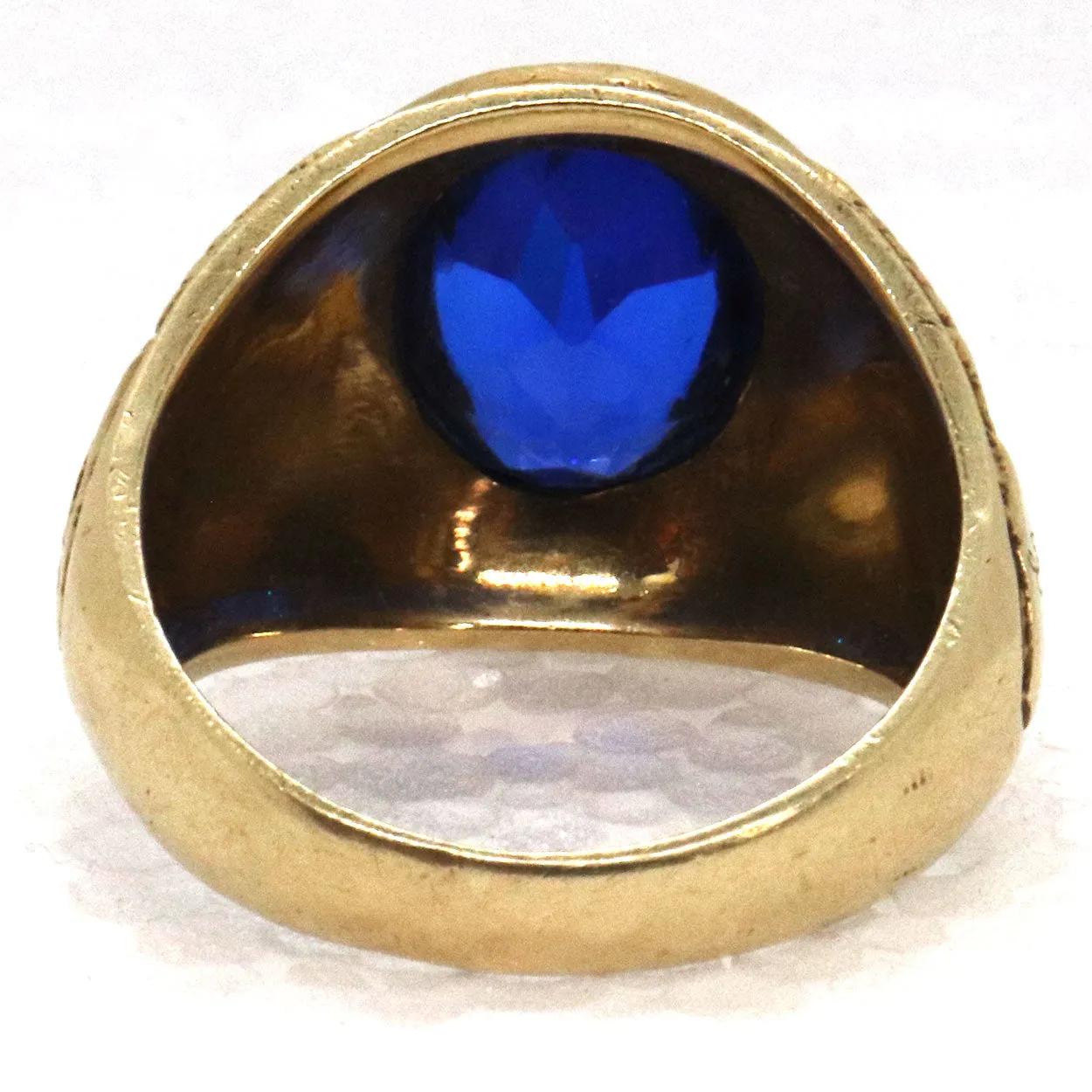 Vintage American 10 Karat Yellow Gold United States Air Force Class Ring