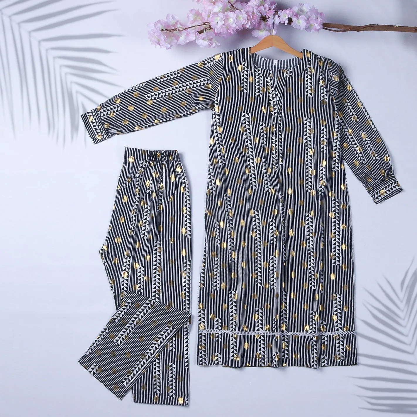Women's 2Pcs Printed Suit Color Black